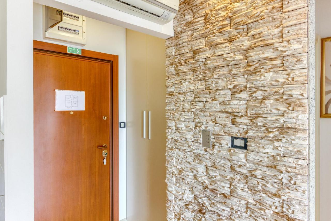New Apartment Bila Jidra**** Split Kültér fotó